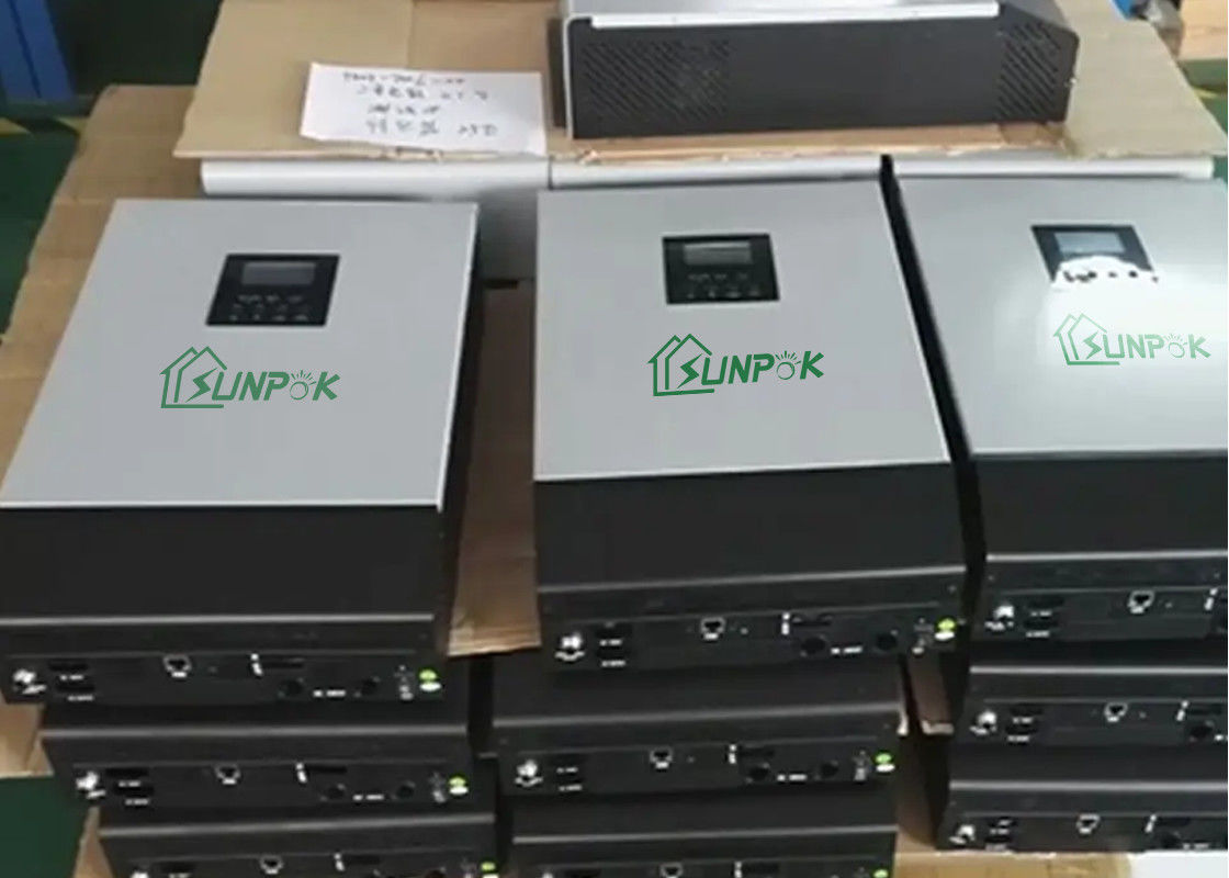 IP32 fora do inversor da grade que faz sob medida 5kw 8kw 10kw 12kw com o controlador solar da carga de Mppt
