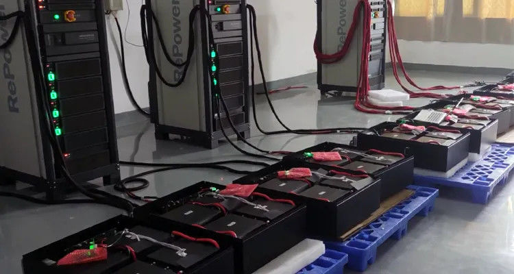 Tipo eficiente da bateria do sistema solar Kit LiFePo 4 do híbrido de 8Kw 5kw 3Kw